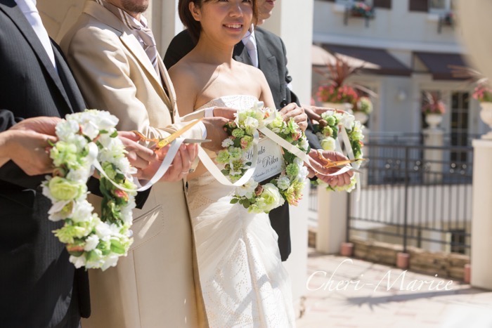 両家をつなぐ結婚式演出アイテム)リボンカットリース(ホワイト&グリーン)